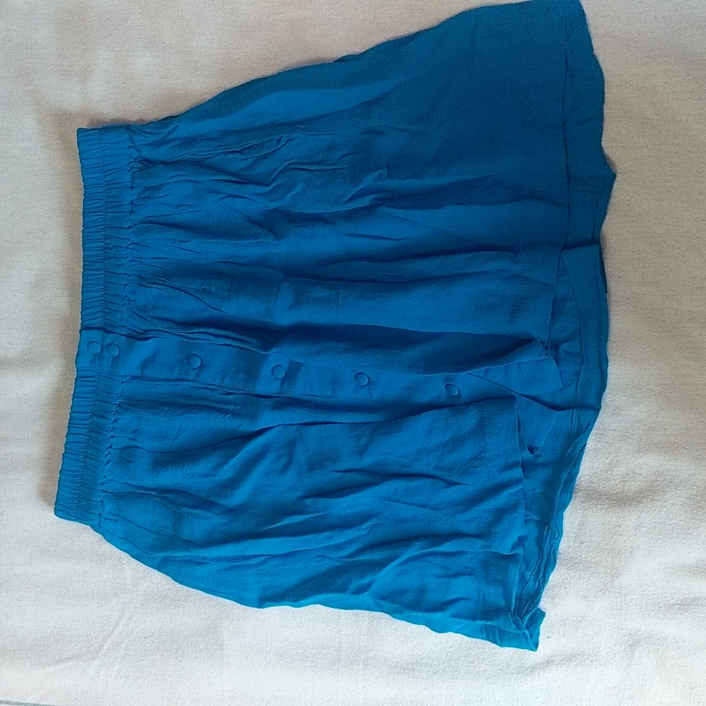 Blue skirt with pockets